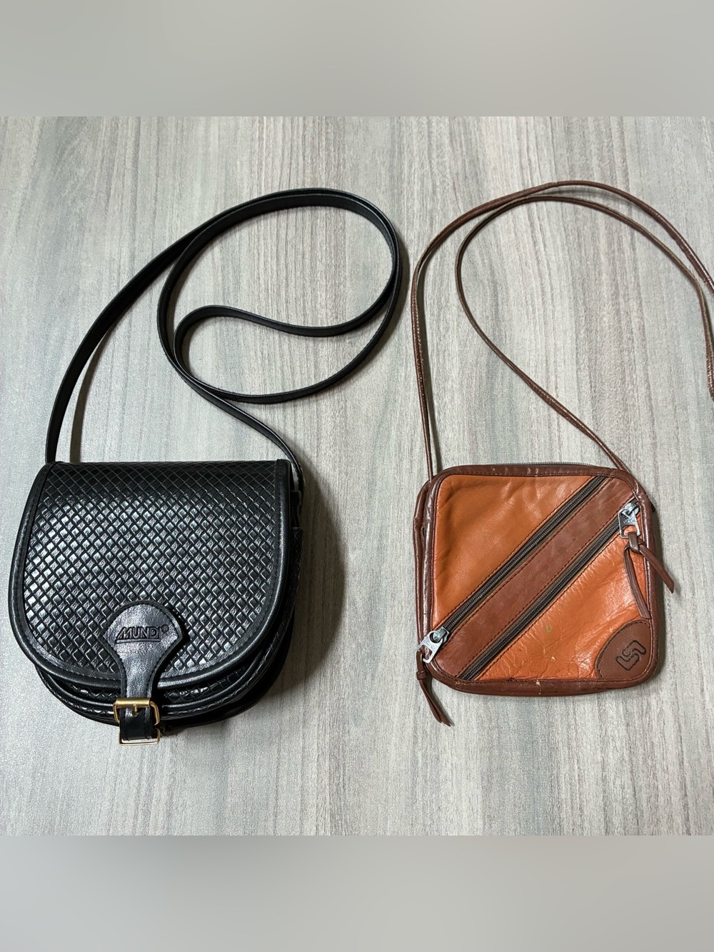 2 Crossbody bags